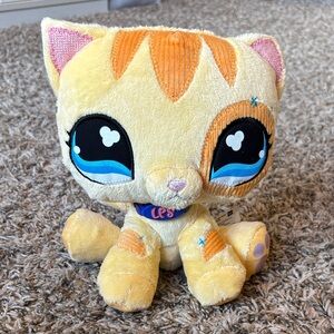 Hasbro Littlest Pet Shop VIP Kitty Stuffed Animal